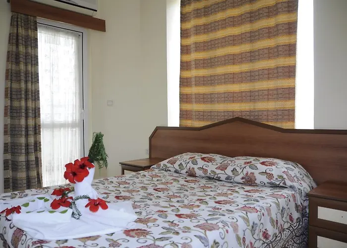 Myra Aparthotel 2*