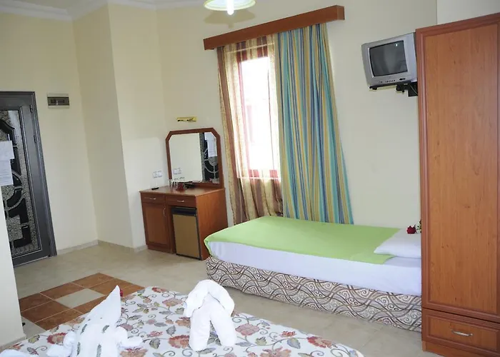 Aparthotel Myra 2*